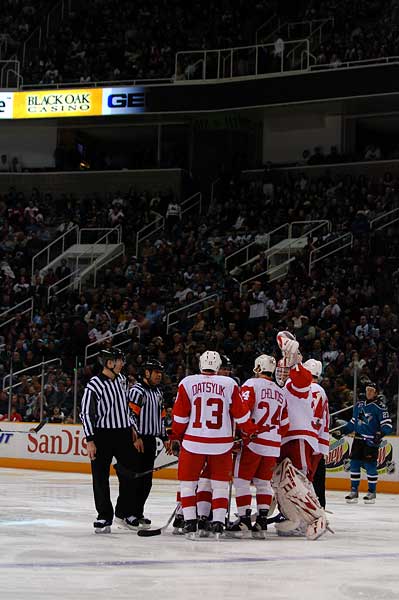 sharks_detroit2