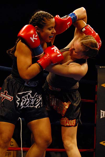 playboy_kickboxing13