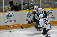 Cheechoo driving for the puck