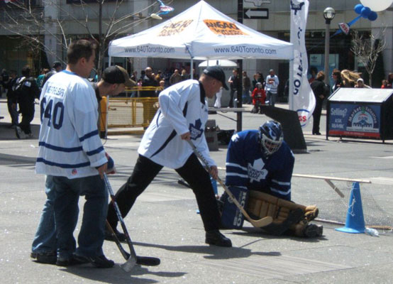 street hockey toronto maple leafs